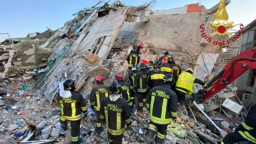 Il luogo dell'esplosione - Foto Vigili del Fuoco © www.giornaledibrescia.it