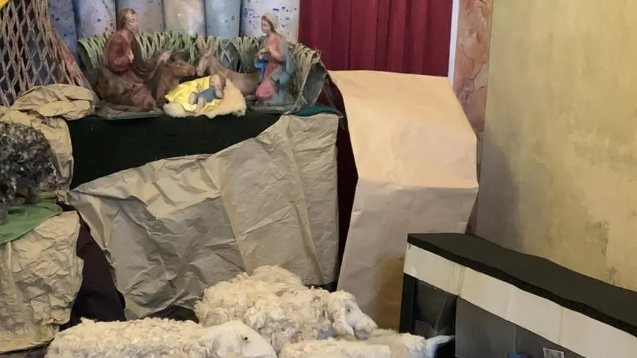 Draghi e le pecore. Il presepe «atipico» nella chiesetta di Sant’Anna