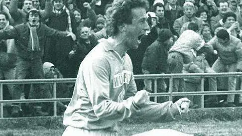 Ricordo indelebile:l’esultanza di Tullio Gritti dopo la rete al Milan - © www.giornaledibrescia.it