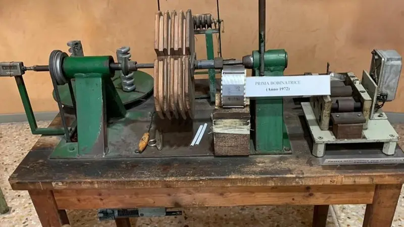 La prima bobinatrice fatta da Migliorati - © www.giornaledibrescia.it