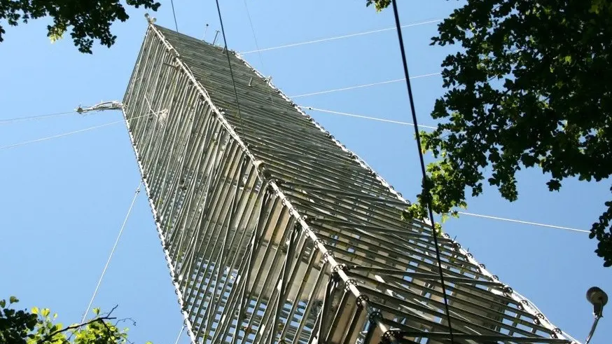 La torre è un osservatorio unico nel Nord Italia - © www.giornaledibrescia.it