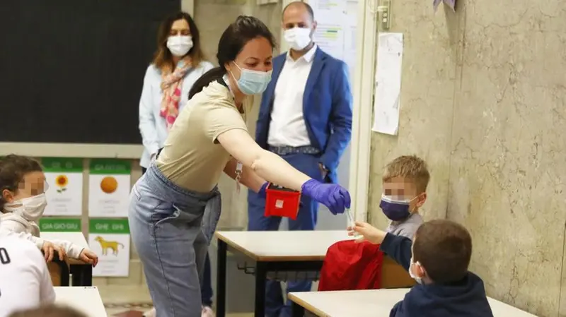 Le lezioni lo scorso settembre sono ricominciate in presenza - Foto Ansa/Filippo Venezia © www.giornaledibrescia.it