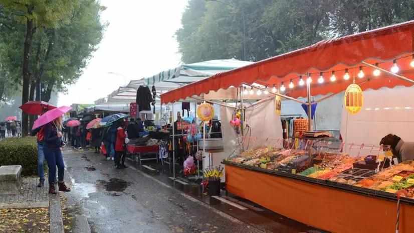 Dopo la pandemia, ritorna la fiera di Ognissanti in via Milano