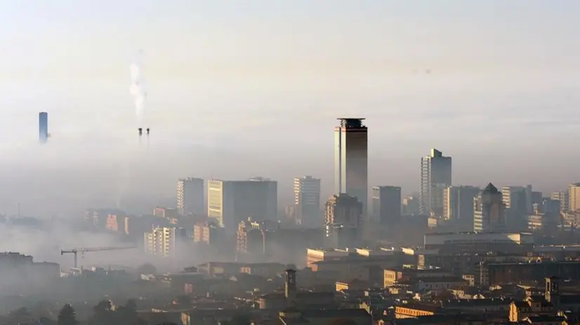 Lo smog a Brescia ha conseguenze molto gravi anche sull'aspettativa di vita - © www.giornaledibrescia.it