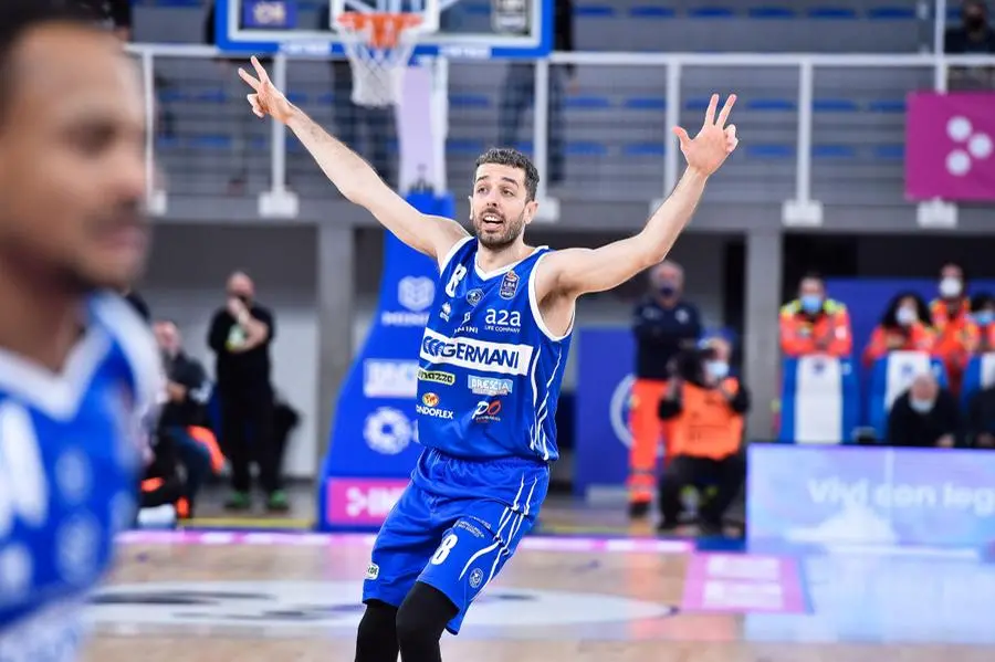 Brescia 74-Virtus Bologna 103