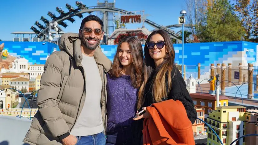 La famiglia di Giorgia Palmas e Filippo Magnini a Gardaland