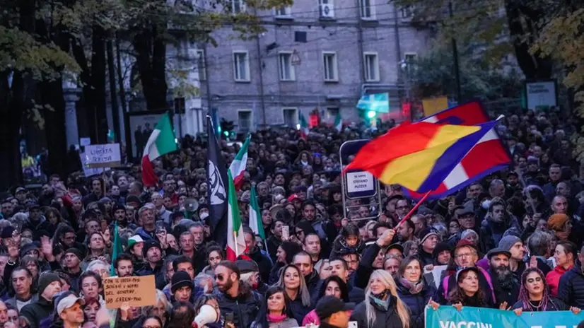 Manifestazioni No Green pass a Trieste, Torino, Milano