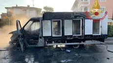 Il camion andato a fuoco