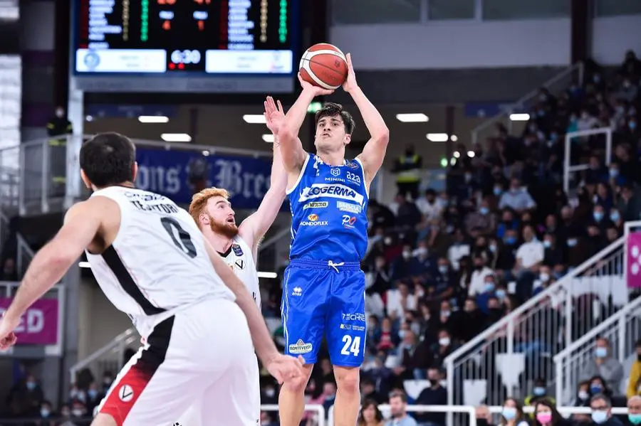 Brescia 74-Virtus Bologna 103