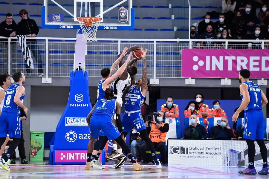 Brescia 74-Virtus Bologna 103