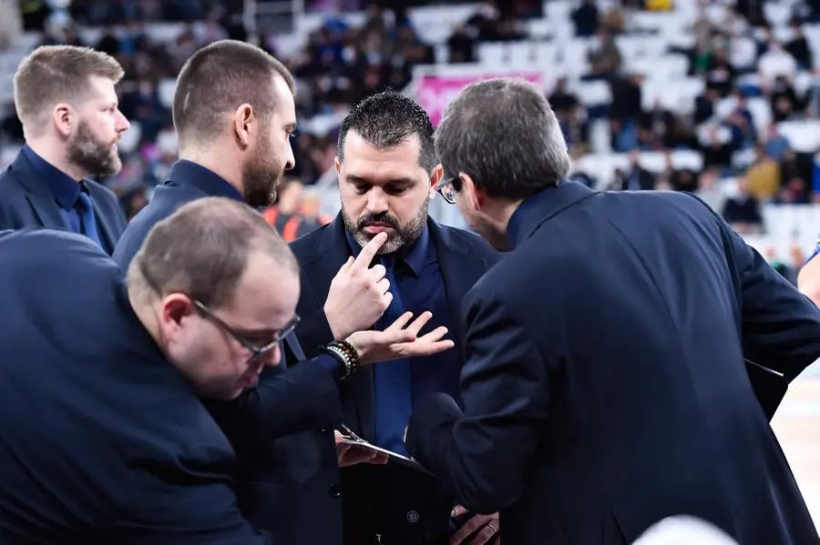 Brescia 74-Virtus Bologna 103