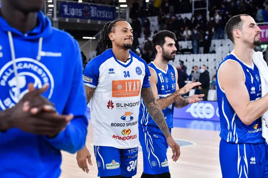 Brescia 74-Virtus Bologna 103