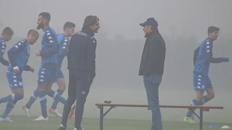Cellino allenatore in panchina durante l'amichevole in casa a Torbole