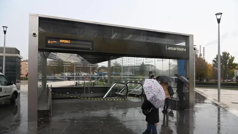 Le stazioni della metropolitana di Brescia chiuse