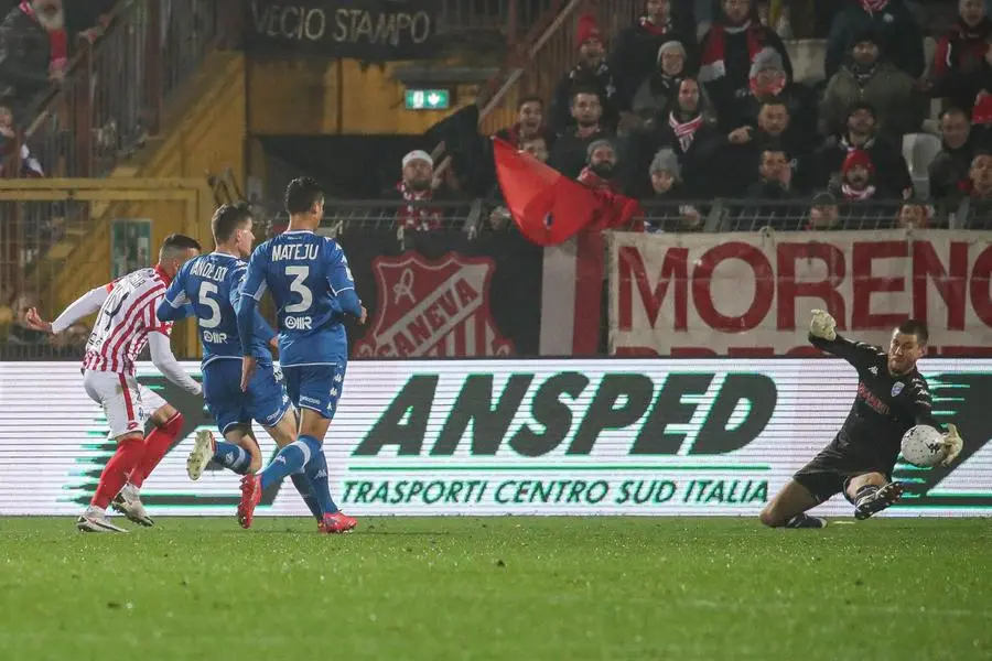 Jesse Joronen durante la partita contro il Vicenza