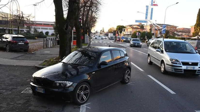 Il luogo dell'incidente in via Orzinuovi