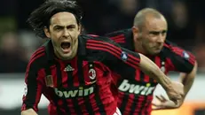 Una delle tipiche esultanze di Pippo Inzaghi al Milan: alle sue spalle Cristian Brocchi - Foto © www.giornaledibrescia.it