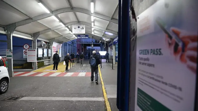 Green pass obbligatorio per lavorare, il primo giorno