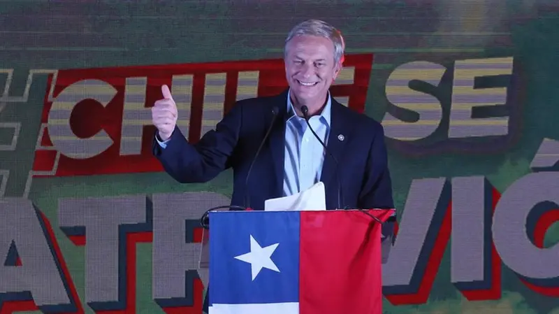 Il candidato alla presidenza Jose Antonio Kast - © Foto Epa/ Elvis Gonzalez