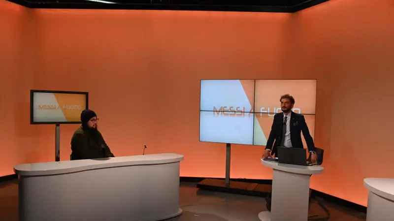 Badiucao in studio a Messi a Fuoco con Andrea Cittadini
