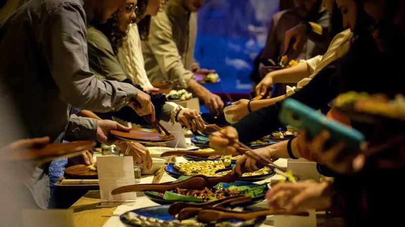 La mensa ospita di volta in volta chef di fama internazionale - © www.giornaledibrescia.it