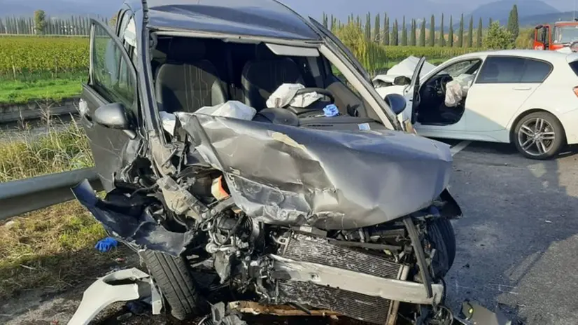 I mezzi coinvolti nello schianto sulla 45 bis