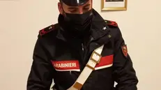 La droga e i contanti sequestrati al 18enne - Foto Carabinieri © www.giornaledibrescia.it