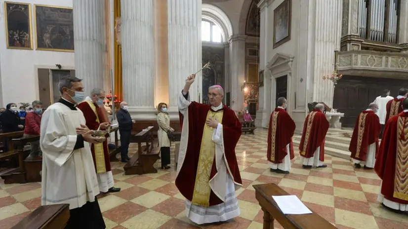 Mons. Tremolada ha aperto il sinodo diocesano in Duomo