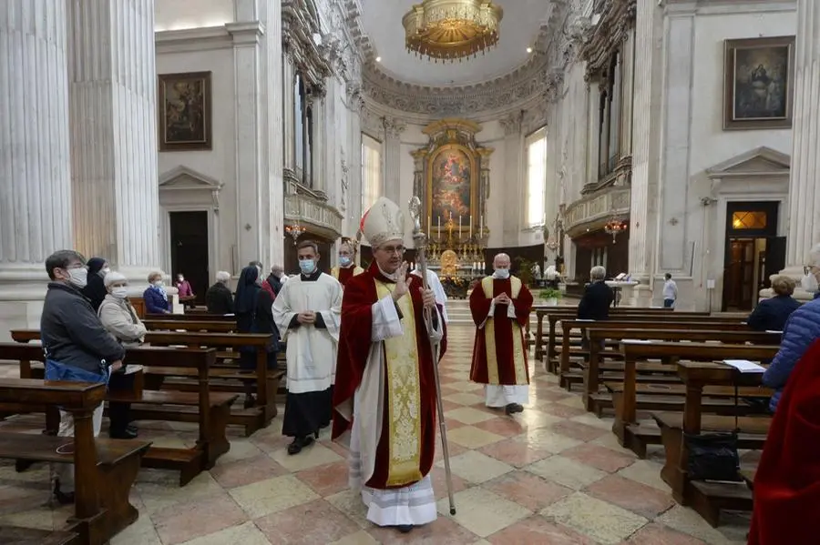 Mons. Tremolada ha aperto il sinodo diocesano in Duomo