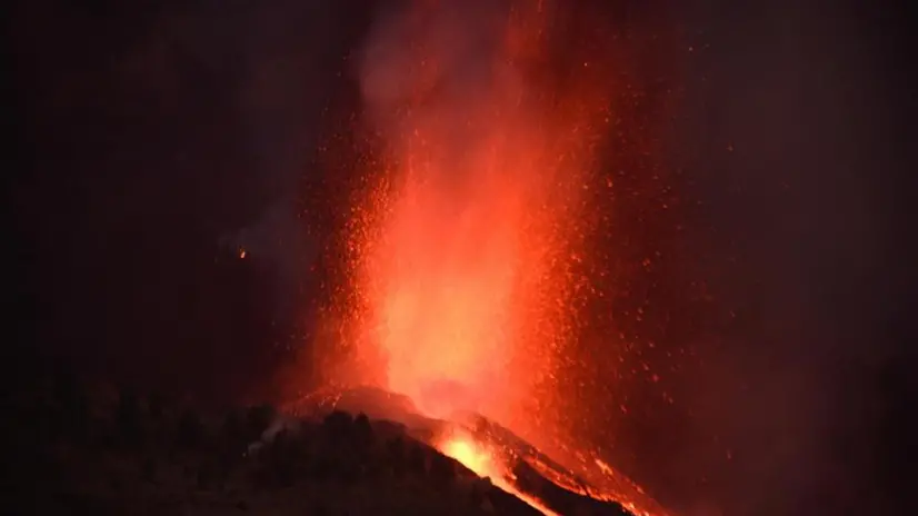 Canarie, l'eruzione del Cumbre Vieja sull'isola di La Palma