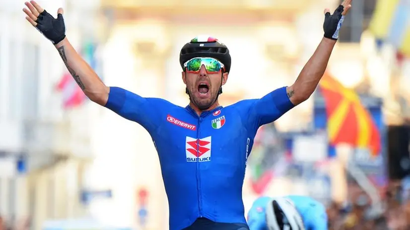 A Trento. L’urlo di gioia di Colbrelli all’arrivo del campionato europeo
