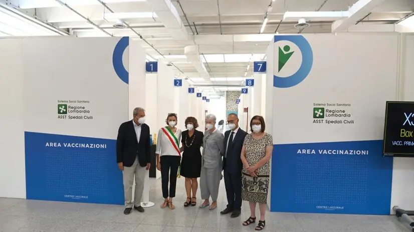 L'inaugurazione del nuovo centro vaccinale di Poncarale