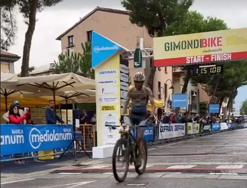 Gimondi Bike, vittoria a Diego Arias Cuevo e Silvia Scipioni