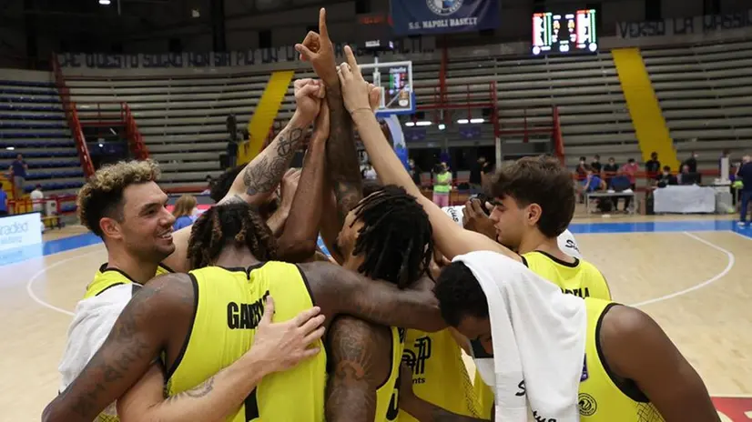 Basket Supercoppa, GeVi Napoli-Germani Brescia: 74-81