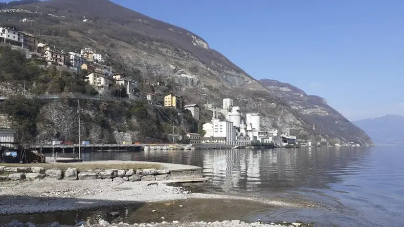 Il monte Saresano nel comune di Tavernola - © www.giornaledibrescia.it