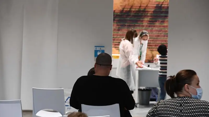 Inaugurato l'hub vaccinale a Elnos