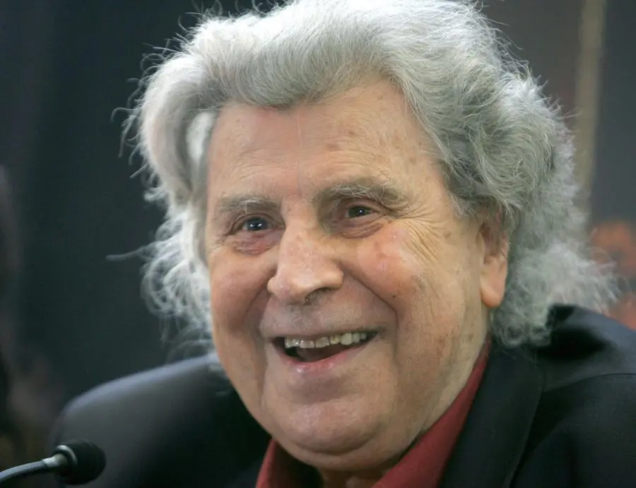 Addio a Theodorakis, morto a 96 anni: compose la «Danza di Zorba»