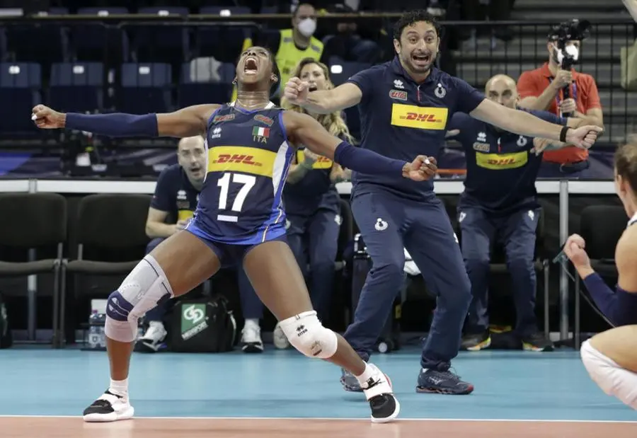 L'Italia ha vinto gli Europei di volley (col numero 11 la bresciana Anna Danesi)