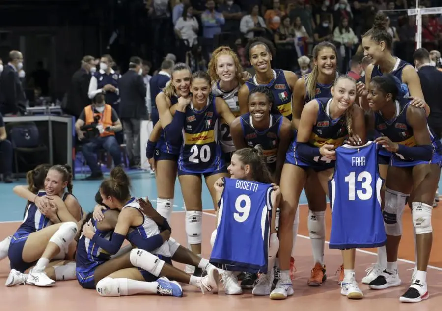 L'Italia ha vinto gli Europei di volley (col numero 11 la bresciana Anna Danesi)
