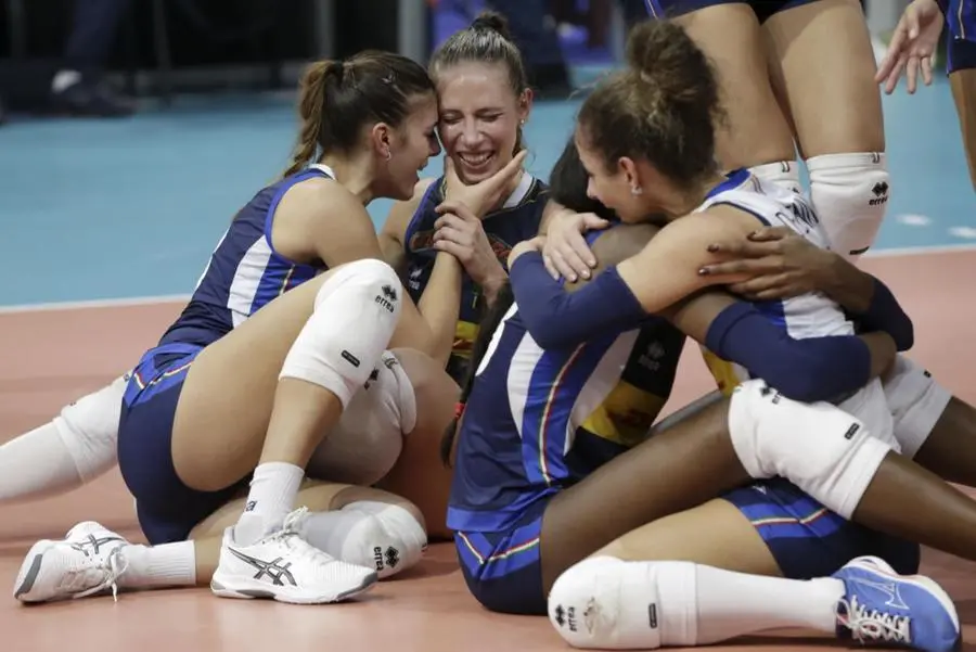 L'Italia ha vinto gli Europei di volley (col numero 11 la bresciana Anna Danesi)