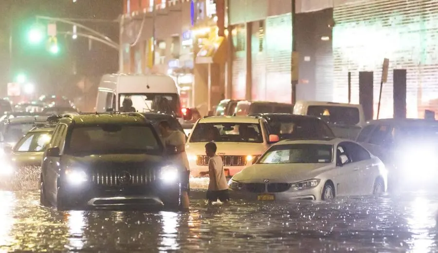 New York, dichiarato lo stato di emergenza per alluvioni: è la prima volta