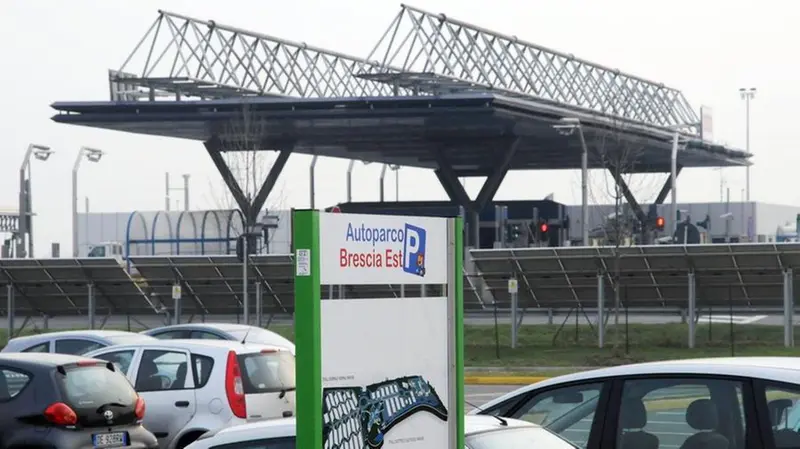 L'autoparco a Brescia est