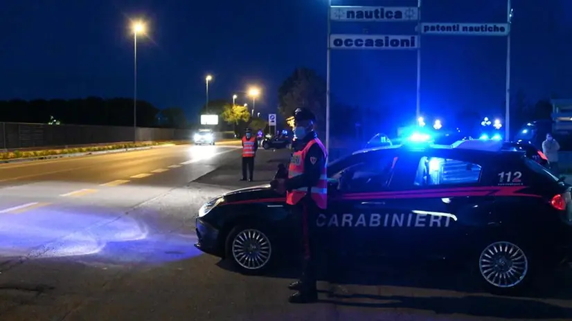 Una pattuglia dei carabinieri sul Garda Foto © www.giornaledibrescia.it