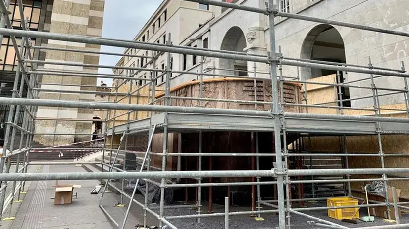 L’Arengario è già stato ingabbiato - © www.giornaledibrescia.it