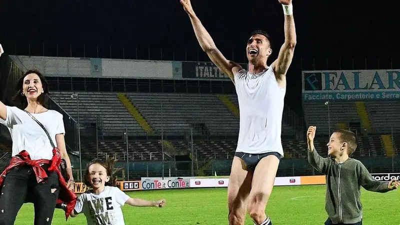 Con la moglie Gloriana e i figli Riccardo e Beatrice - Foto © www.giornaledibrescia.it