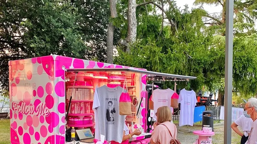 Il beauty-truck» rosa sarà in Piazzale Locomotiva in Castello