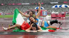 Le tre campionesse paralimpiche festeggiano la tripletta a Tokyo - Foto Facebook Comitato Italiano Paralimpico