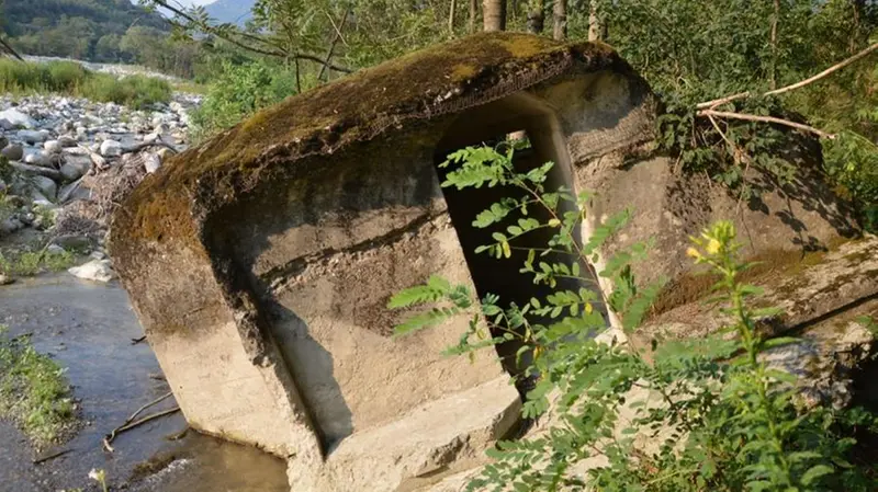 Uno dei bunker situati lungo il fiume Oglio - Foto Pro loco Sonico © www.giornaledibrescia.it