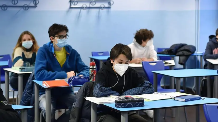 Studenti in classe con le mascherine - Foto © www.giornaledibrescia.it