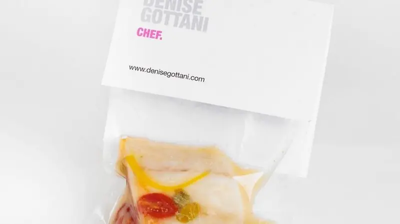 Un piatto preparato sottovuoto pronto per essere consegnato a domicilio - Foto © denisgottani.com